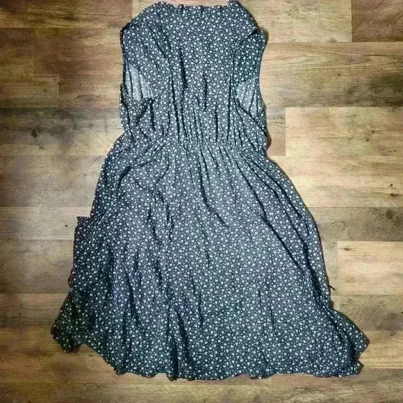 Papillon Navy/White Floral Print Bubble Hem Dress Size M - Picture 5 of 7